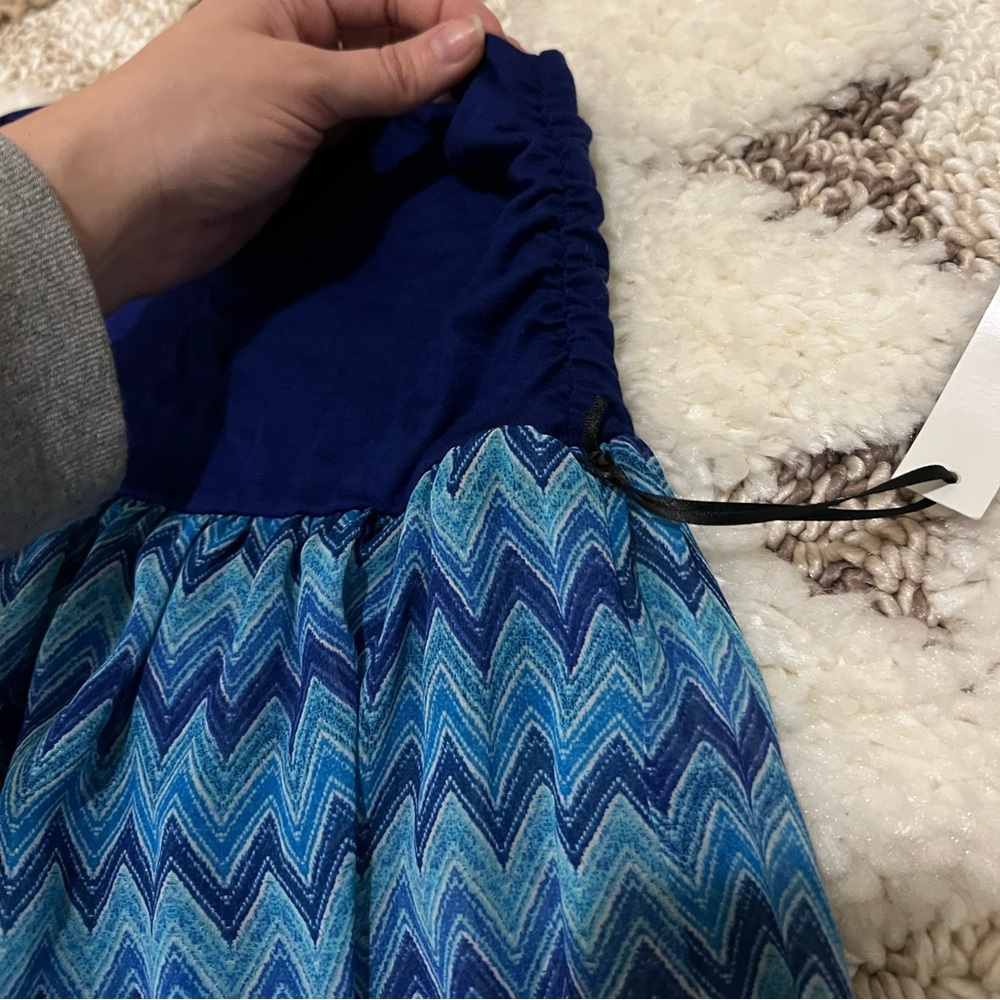 White house black market blue chevron strapless dress. Size XS - Picture 3 of 6